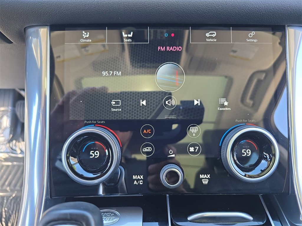 Used 2020 Land Rover Range Rover Sport HSE image 27