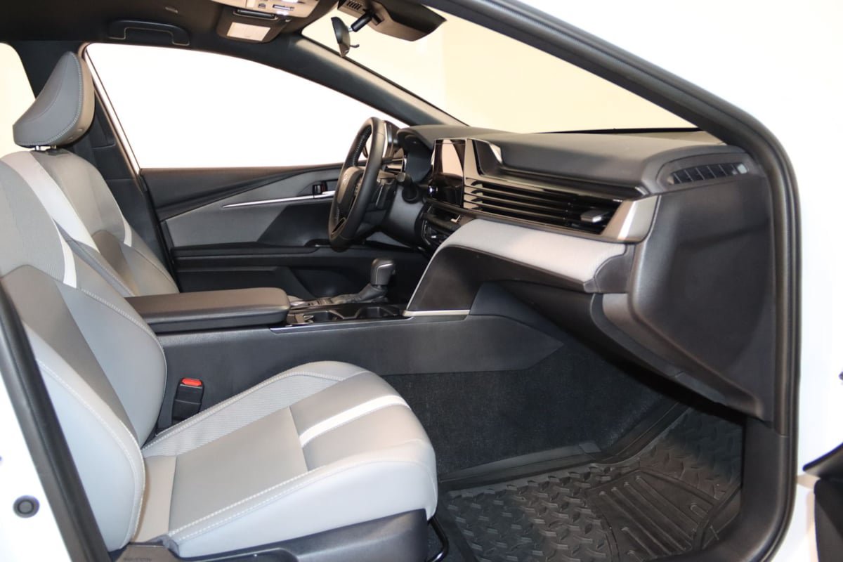 Used 2026 Toyota Camry SE FWD image 50