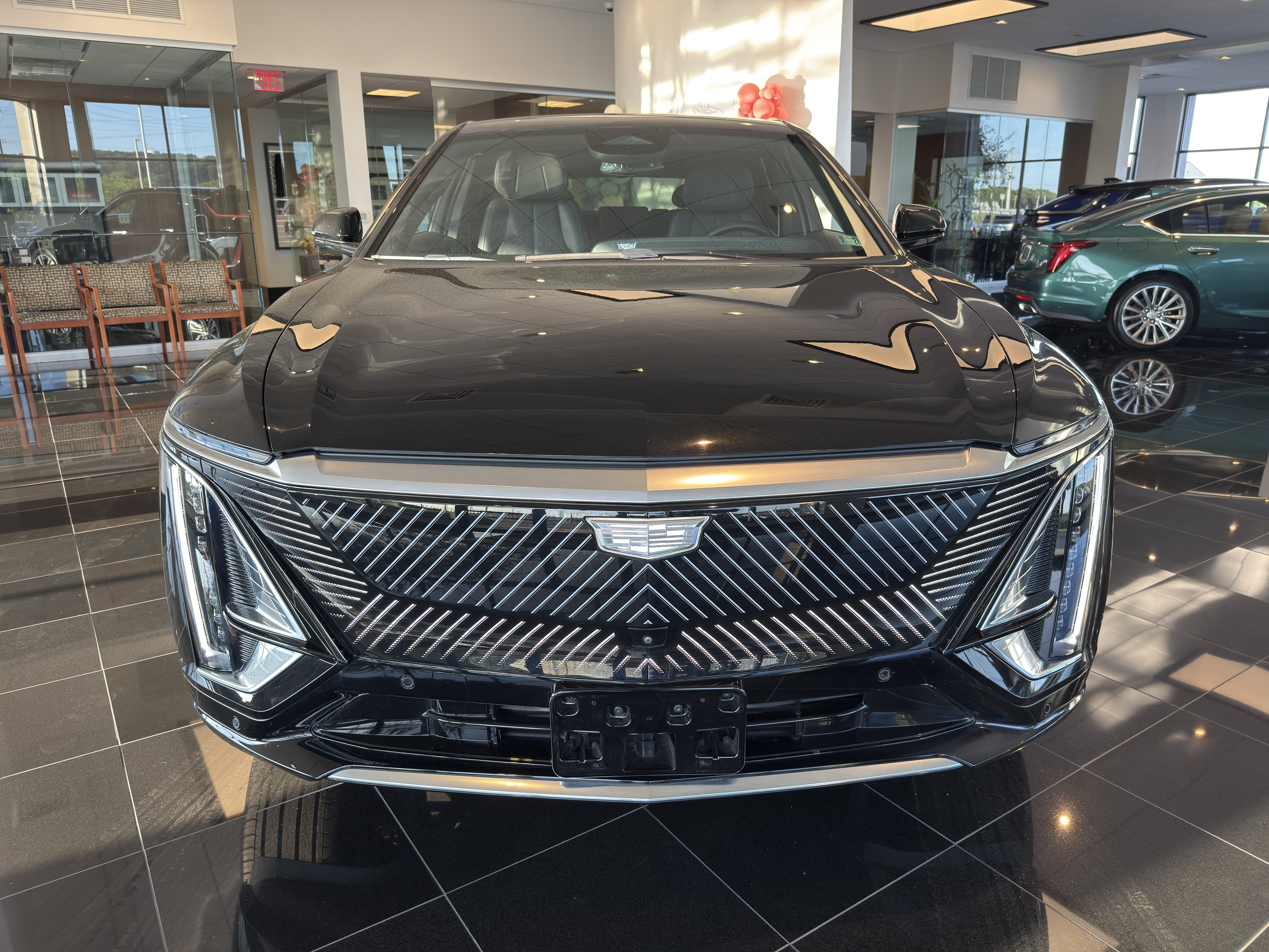 Certified 2024 Cadillac Lyriq Luxury AWD/4WD image 8