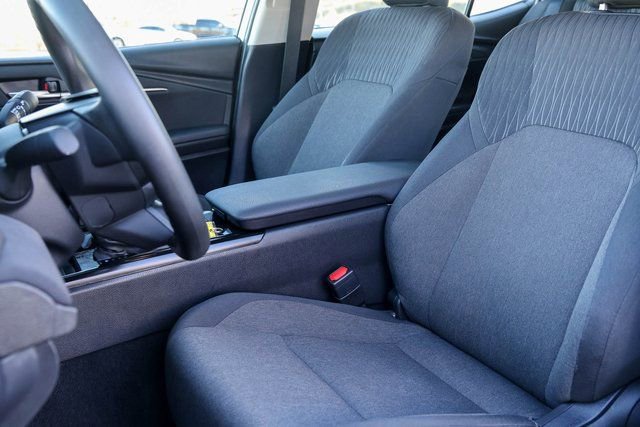 Used 2025 Toyota Camry LE image 11