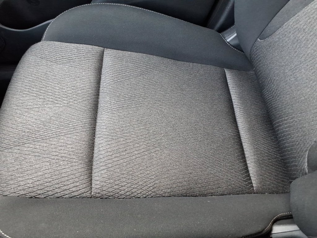 Used 2025 Nissan Rogue SV FWD image 29