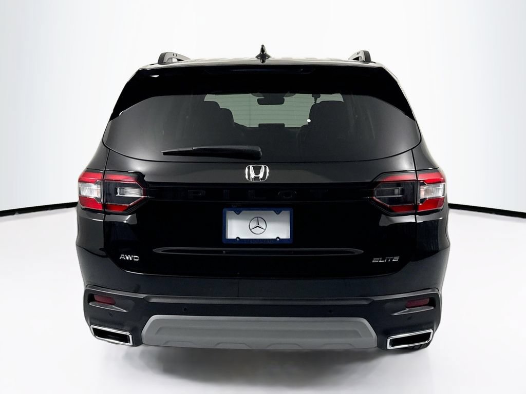 Used 2023 Honda Pilot Elite image 6