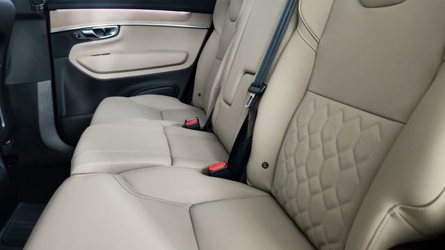 New 2026 Volvo XC90 T8 Plus w/ Protection Package Premier AWD/4WD image 29