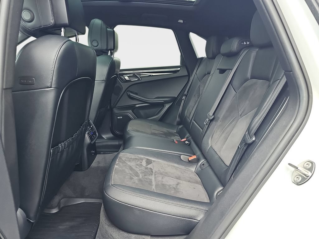 Used 2015 Porsche Macan S AWD/4WD image 14