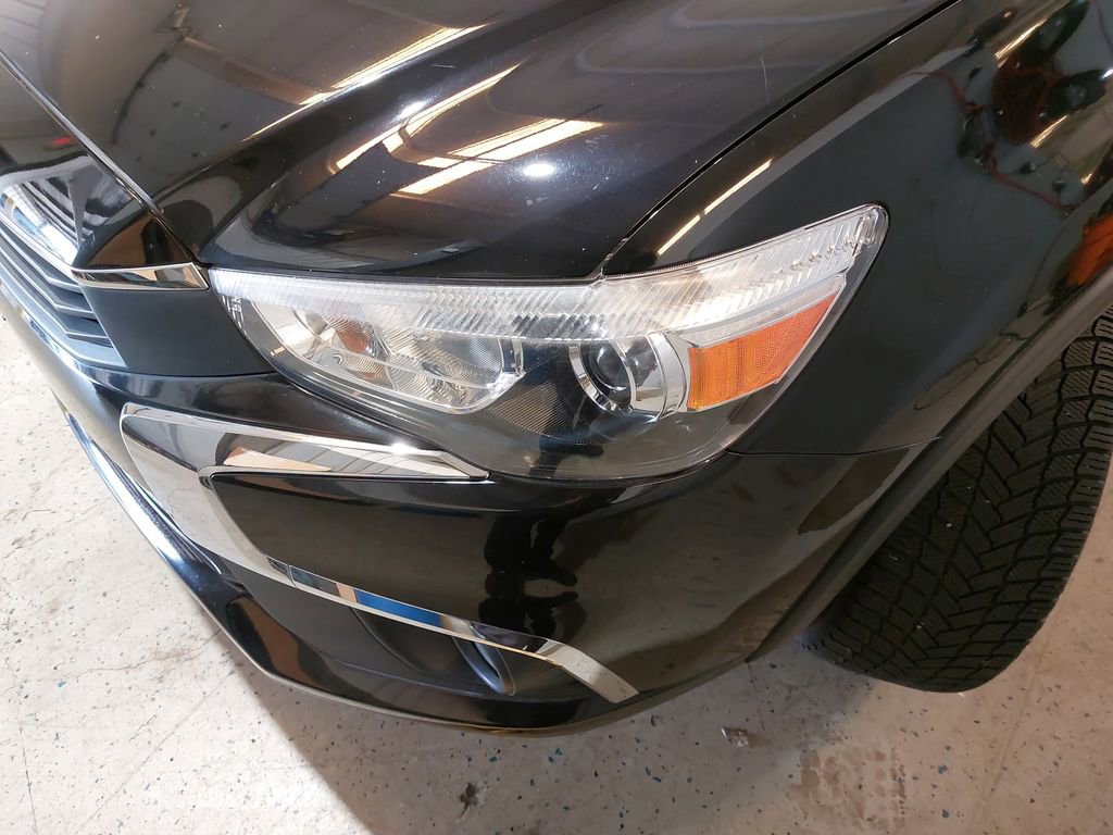 Used 2017 Mitsubishi Outlander Sport SE image 33