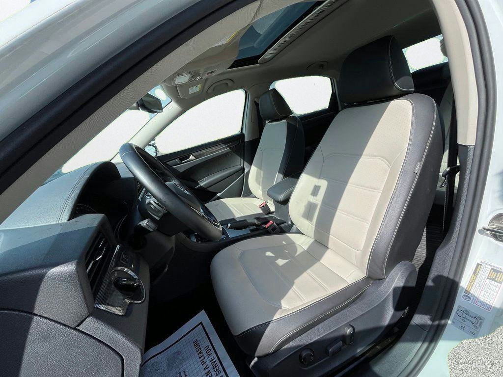 Certified 2020 Volkswagen Passat 2.0T R-Line FWD image 12