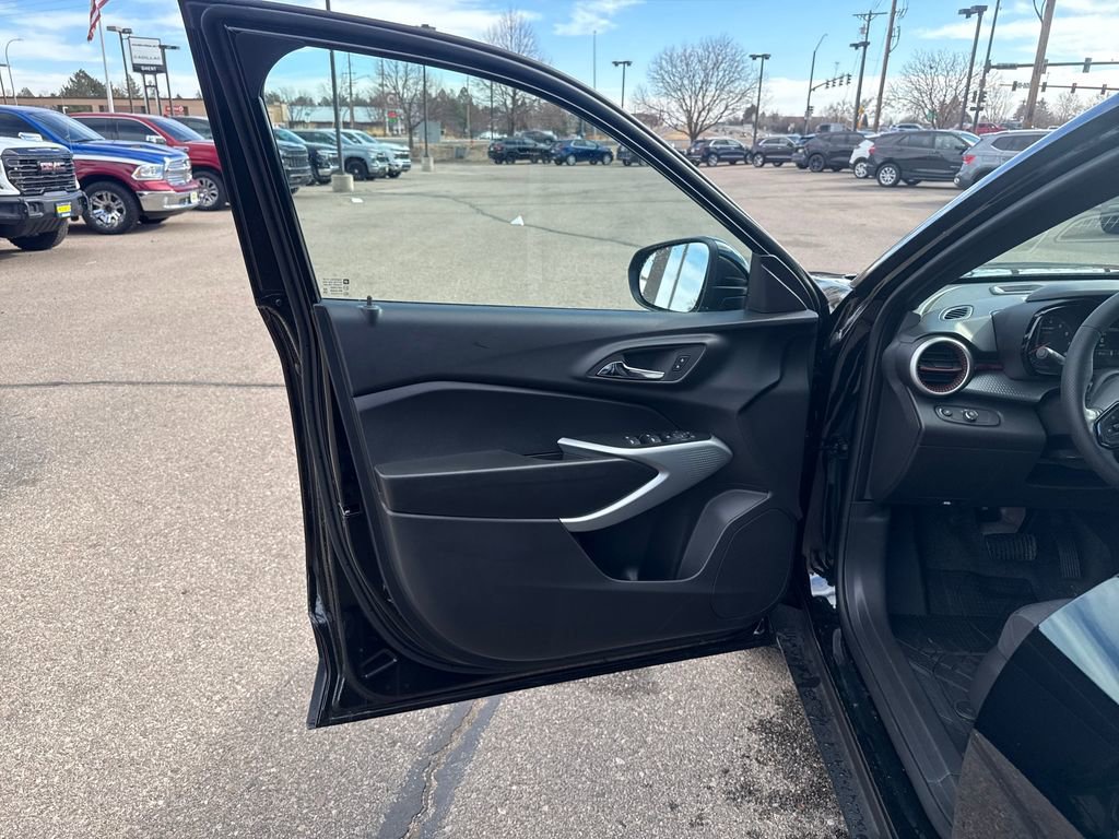 New 2026 Chevrolet Trax RS w/ Driver Confidence Package image 10