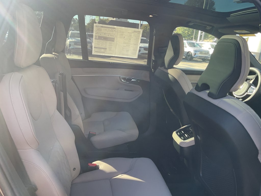New 2027 Volvo XC90 B6 Plus AWD/4WD image 18