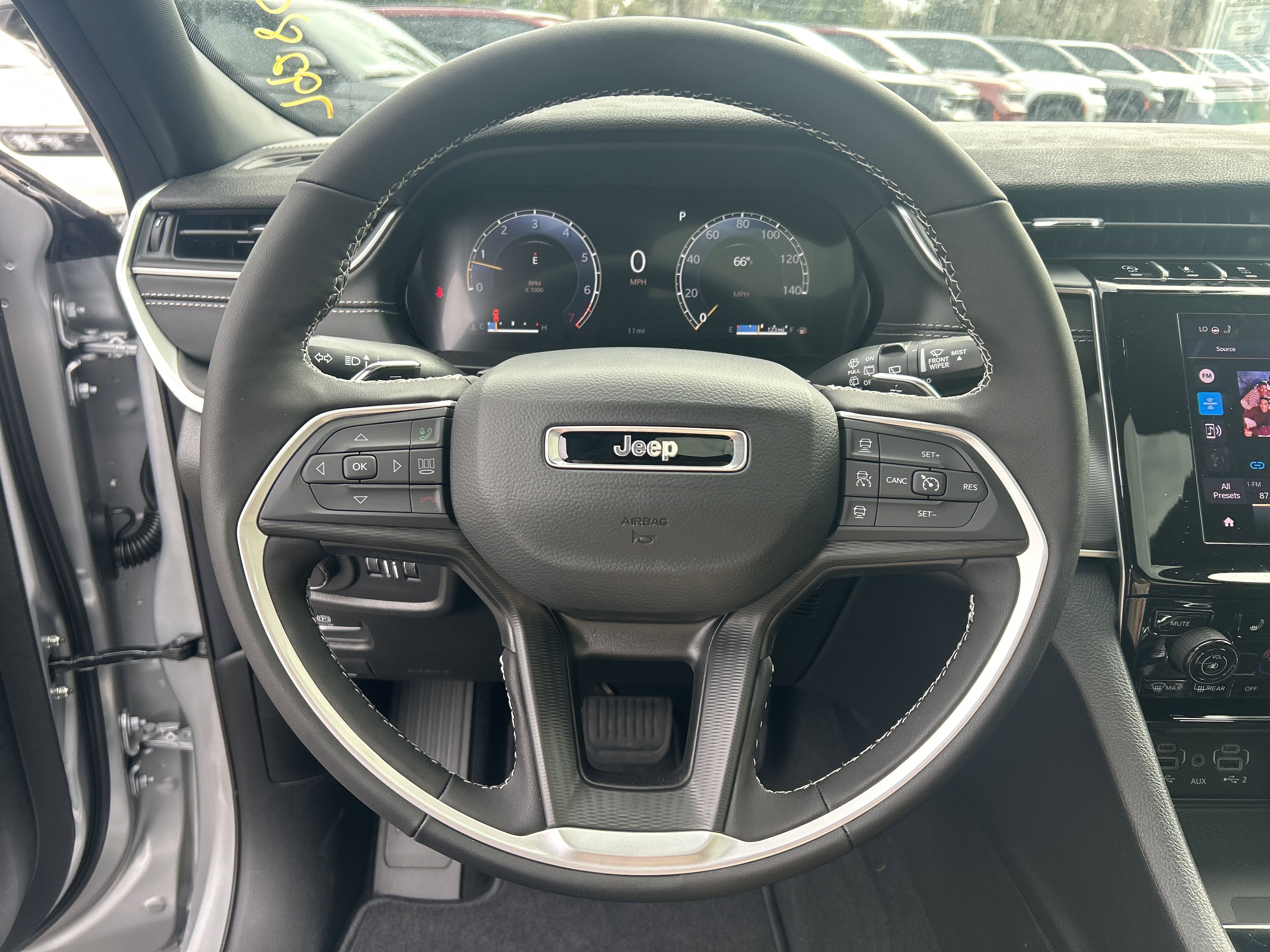 New 2025 Jeep Grand Cherokee Altitude image 20