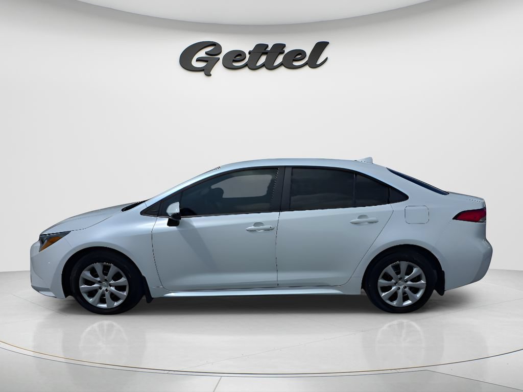 Used 2026 Toyota Corolla LE FWD image 8