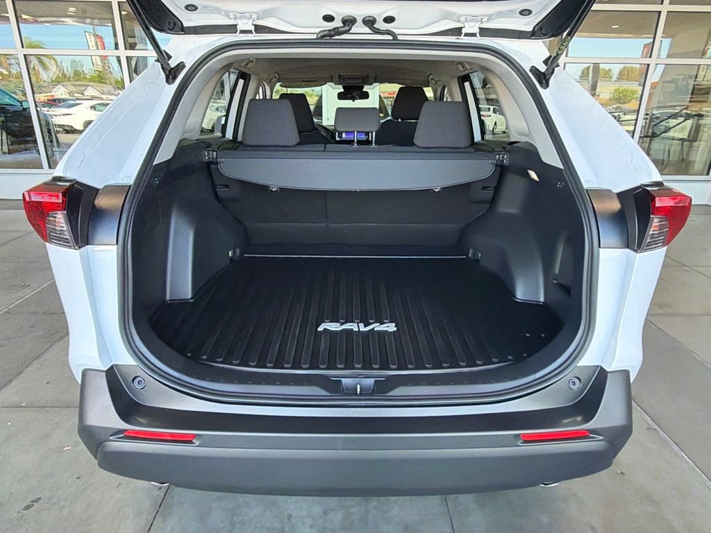 Certified 2025 Toyota RAV4 LE AWD/4WD image 15
