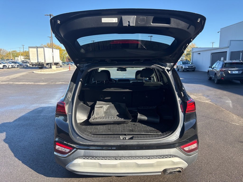 Used 2019 Hyundai Santa Fe SE image 7