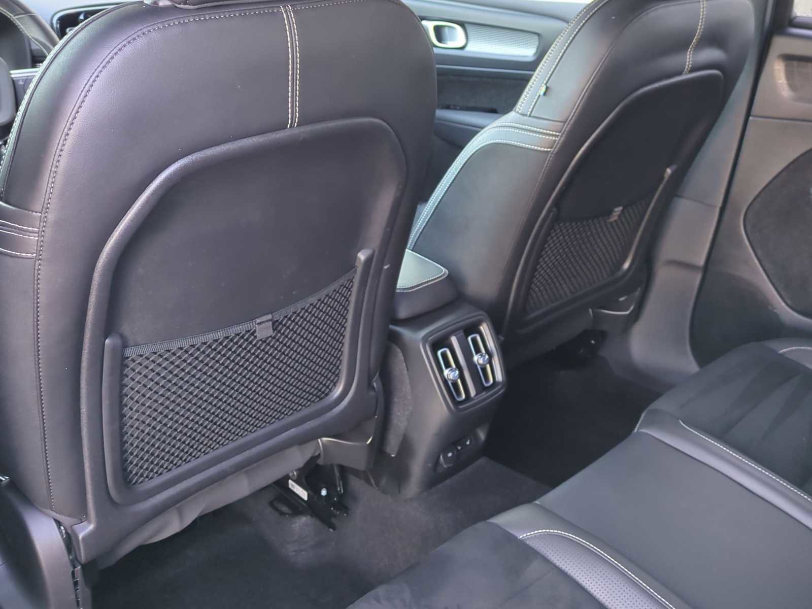 Used 2021 Volvo XC40 P8 Recharge w/ Advanced Package image 18