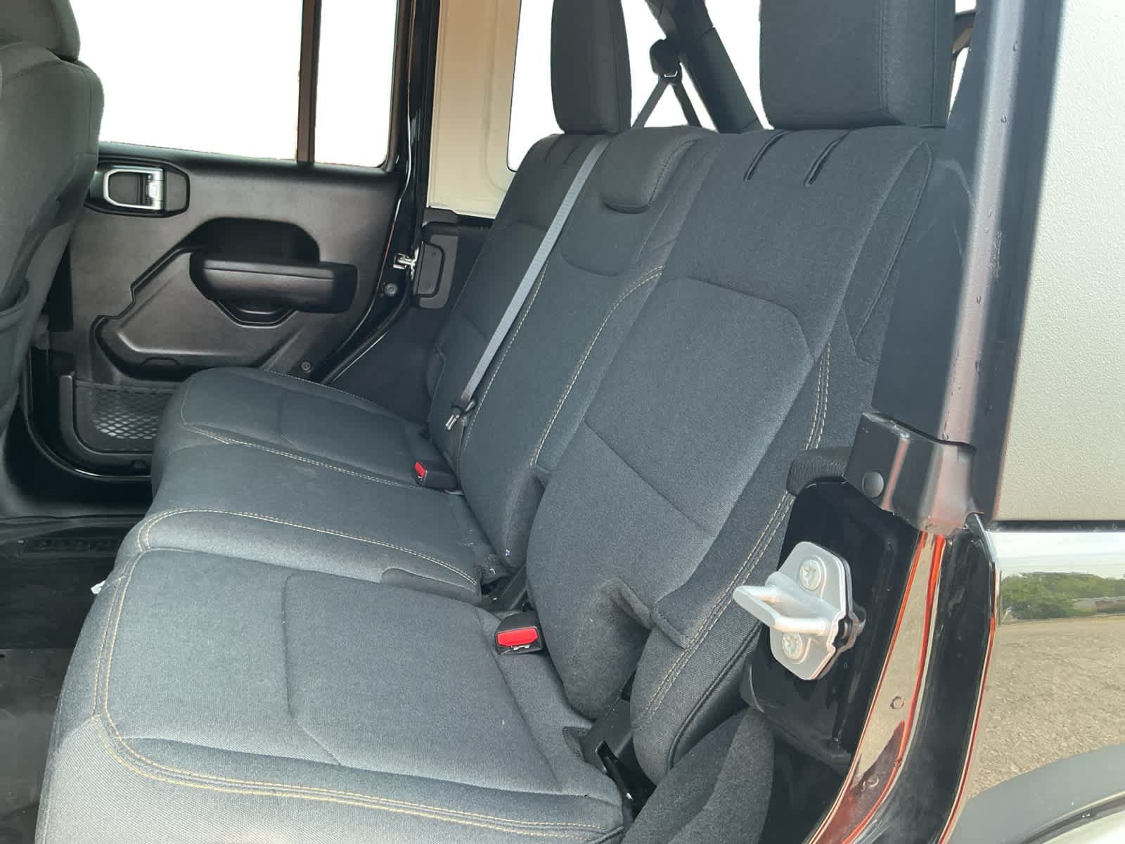 Used 2025 Jeep Wrangler Unlimited Sport AWD/4WD image 13