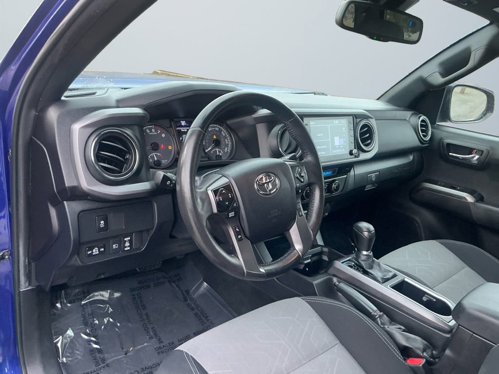 Used 2023 Toyota Tacoma TRD Off-Road image 10