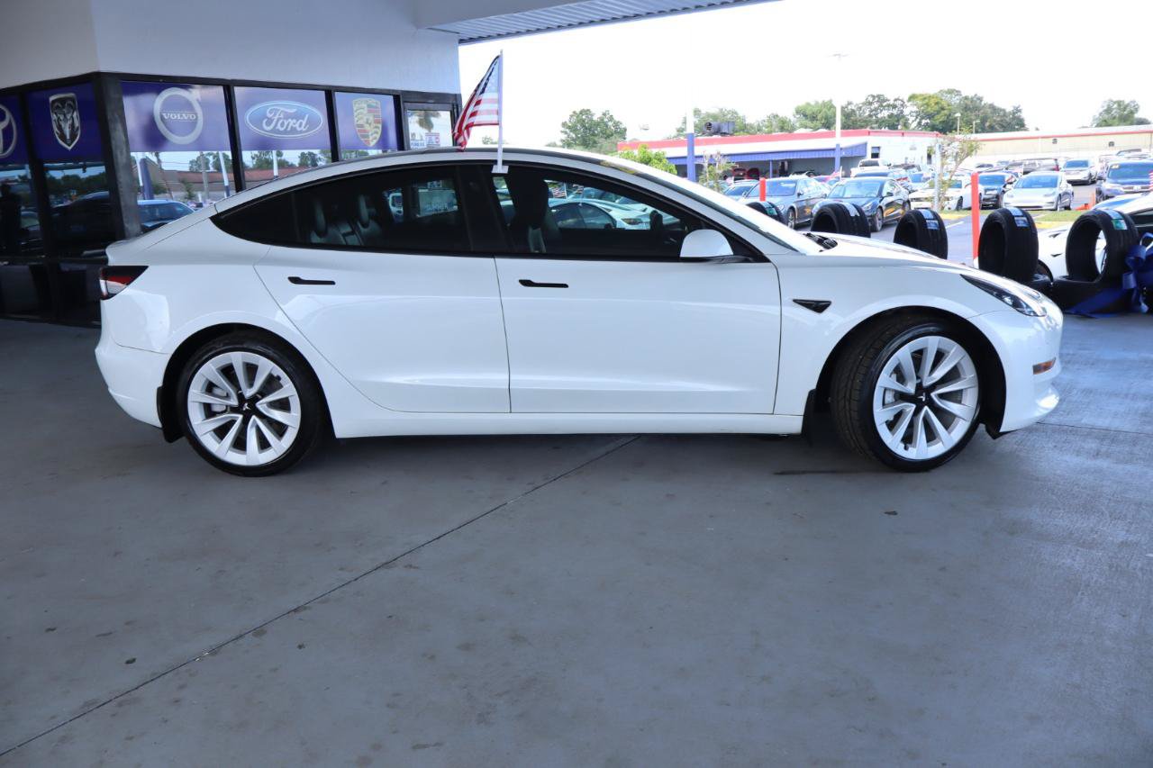 Used 2023 Tesla Model 3 Standard Range RWD image 5