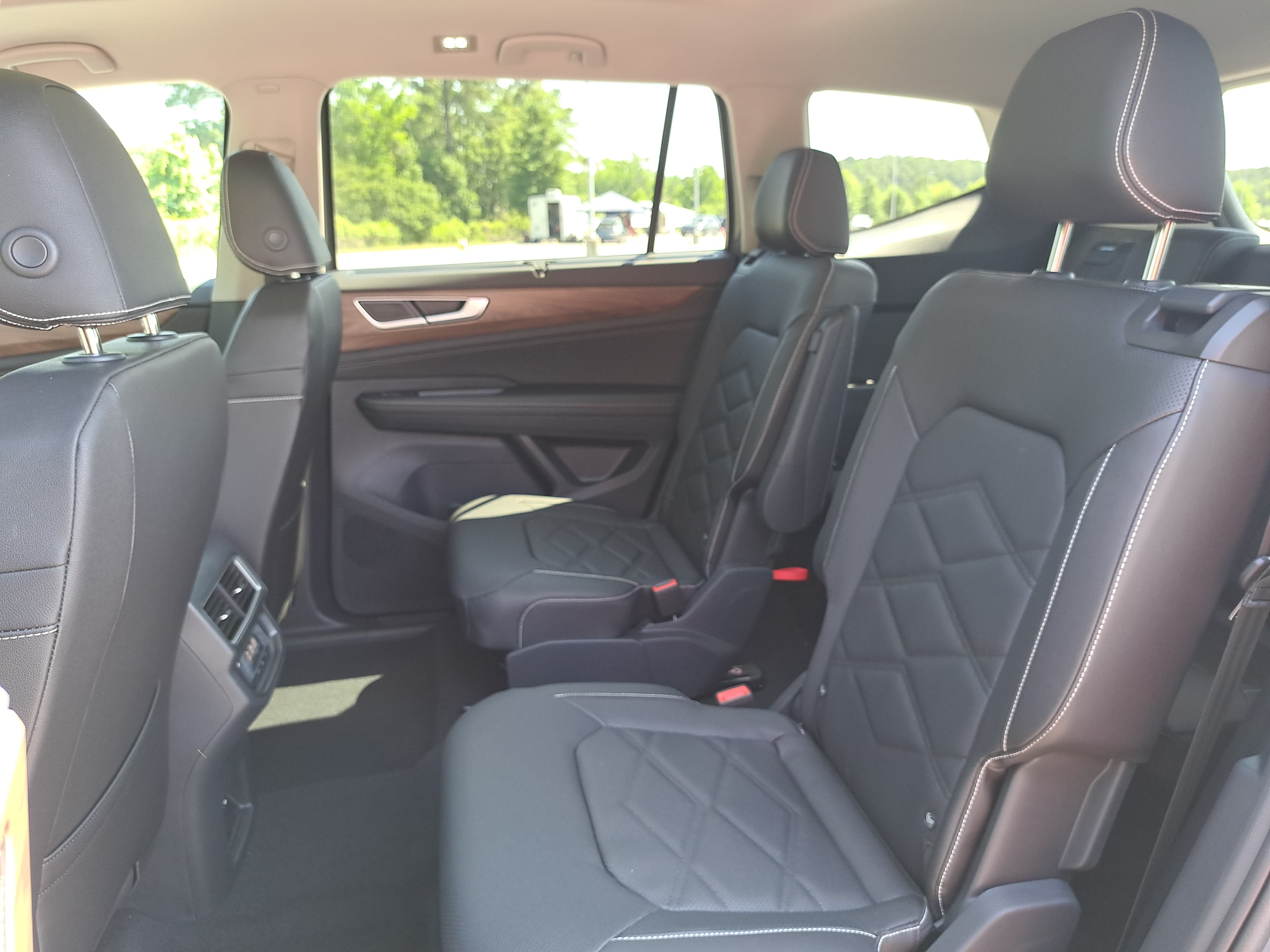 New 2026 Volkswagen Atlas SE FWD image 15