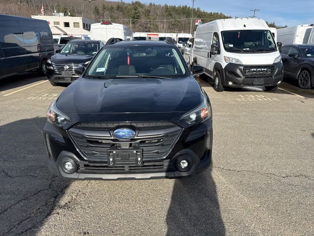 Used 2023 Subaru Outback Premium image 3