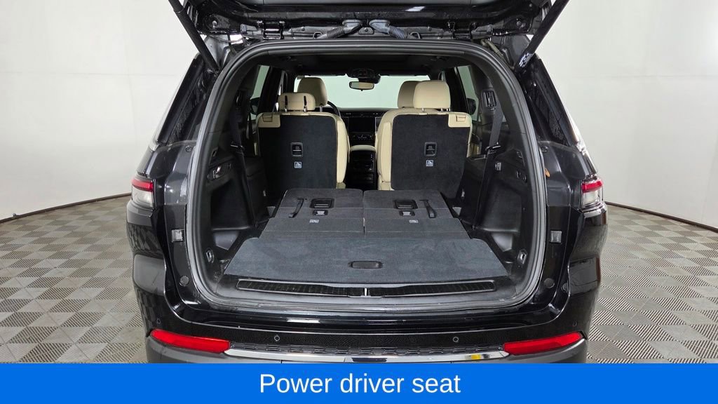 Used 2023 Jeep Grand Cherokee L Limited image 12