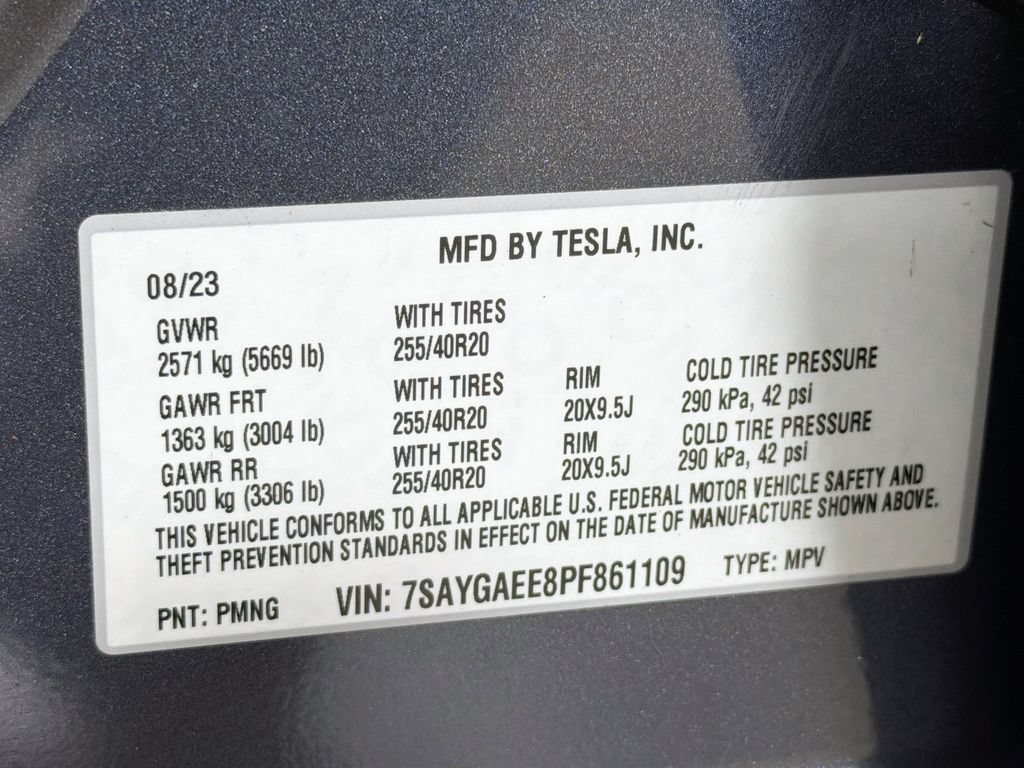 Used 2023 Tesla Model Y Long Range AWD/4WD image 30