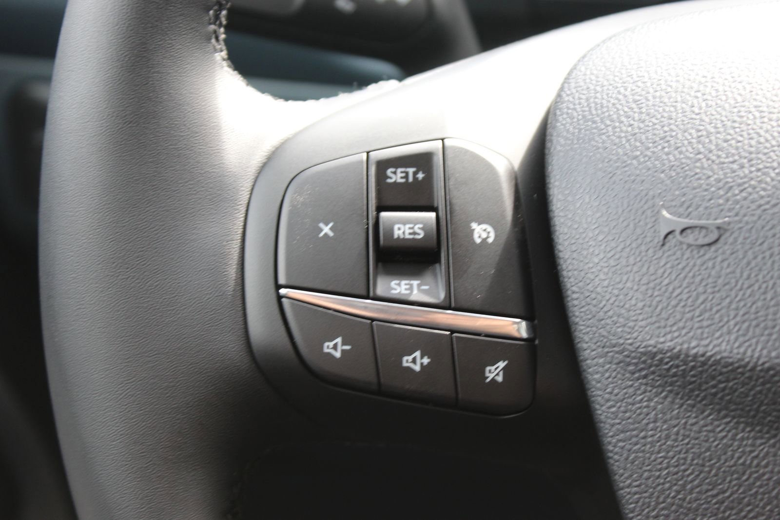 New 2025 Ford Maverick XLT w/ XLT Luxury Package FWD image 20
