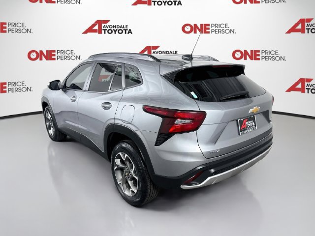 Used 2025 Chevrolet Trax LT w/ LT Convenience Package FWD image 5