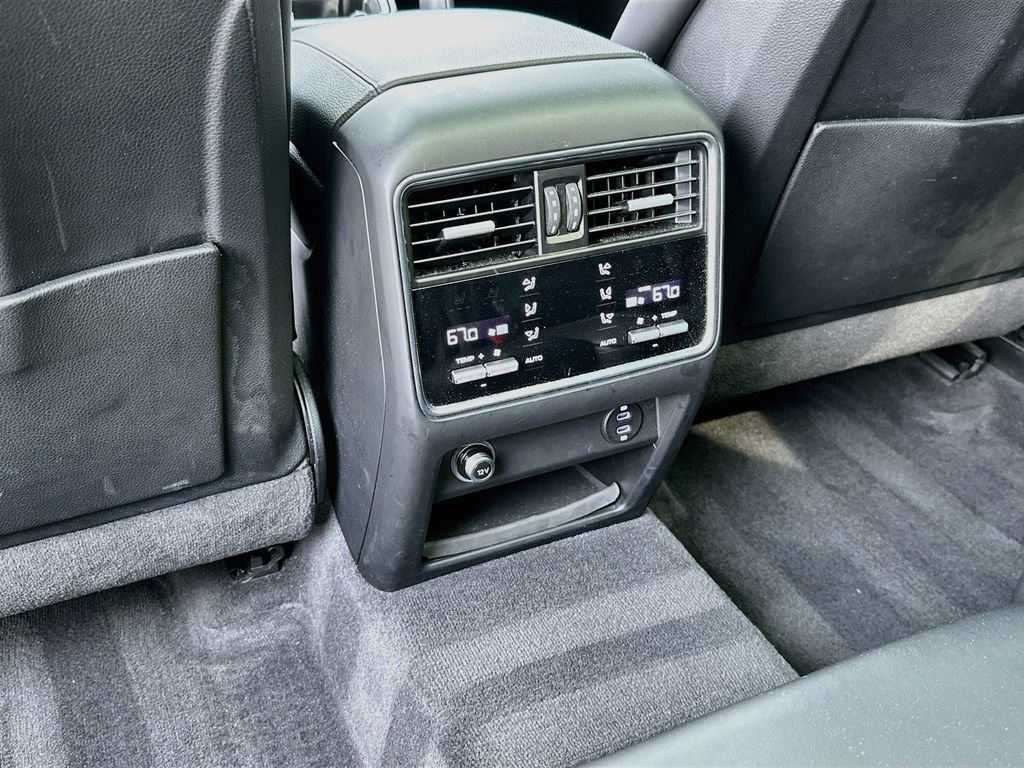 Certified 2023 Porsche Cayenne AWD/4WD image 27