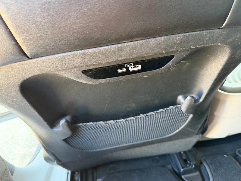 Used 2023 Chrysler Pacifica Touring-L FWD image 19