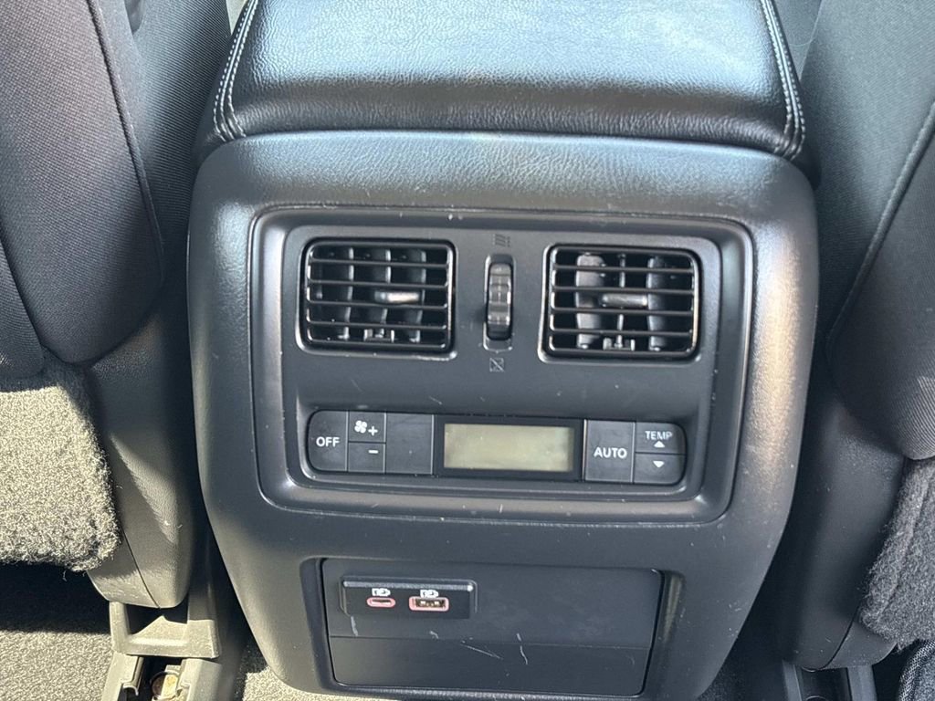 Used 2020 Nissan Pathfinder S AWD/4WD image 14