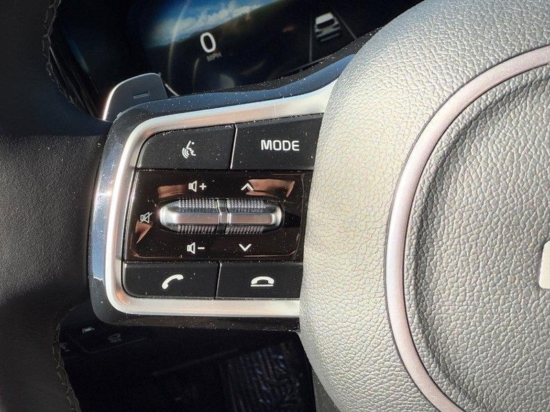 Used 2023 Kia Sorento SX Prestige image 17