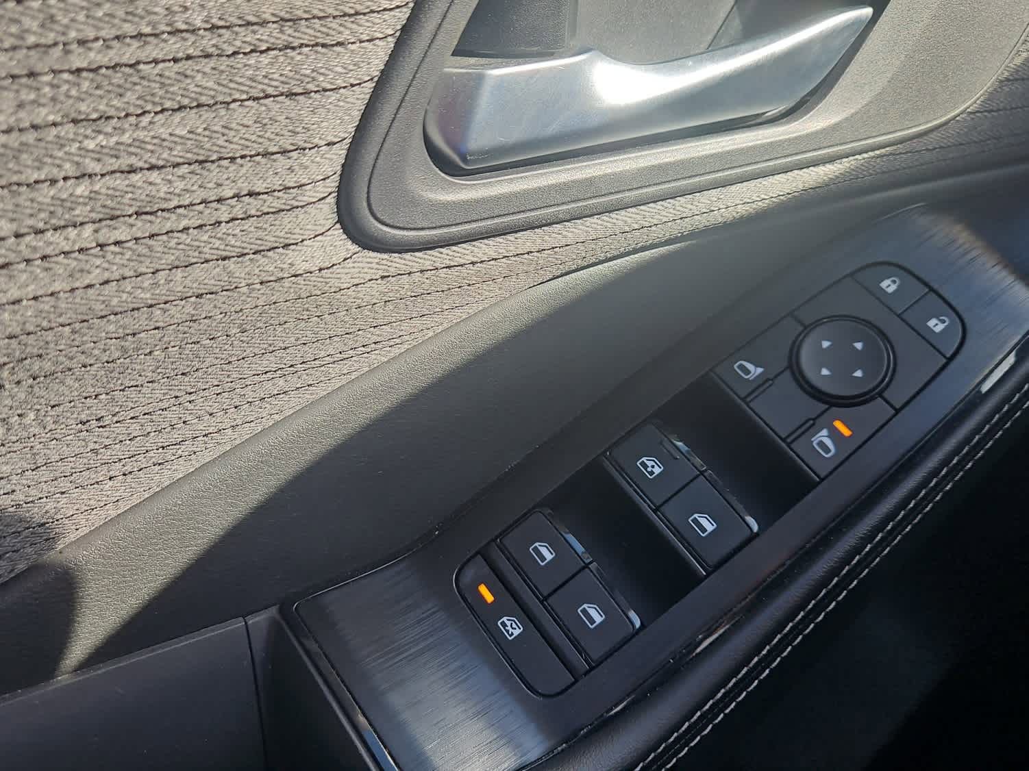 Used 2022 Nissan Rogue SV image 19