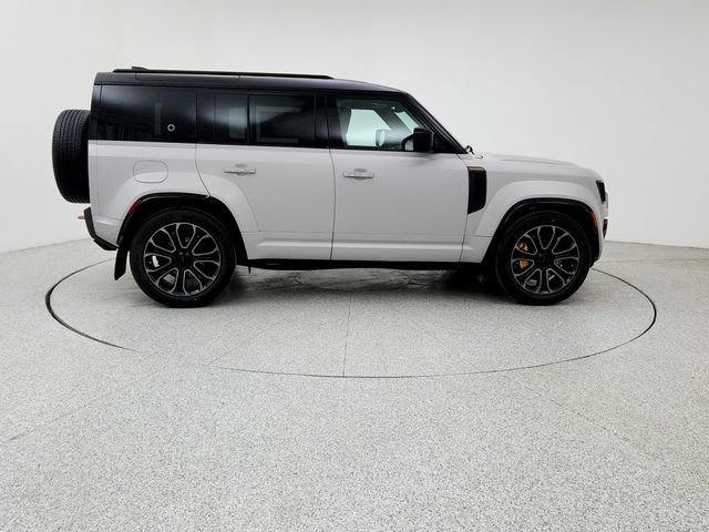 New 2026 Land Rover Defender 110 OCTA AWD/4WD image 4