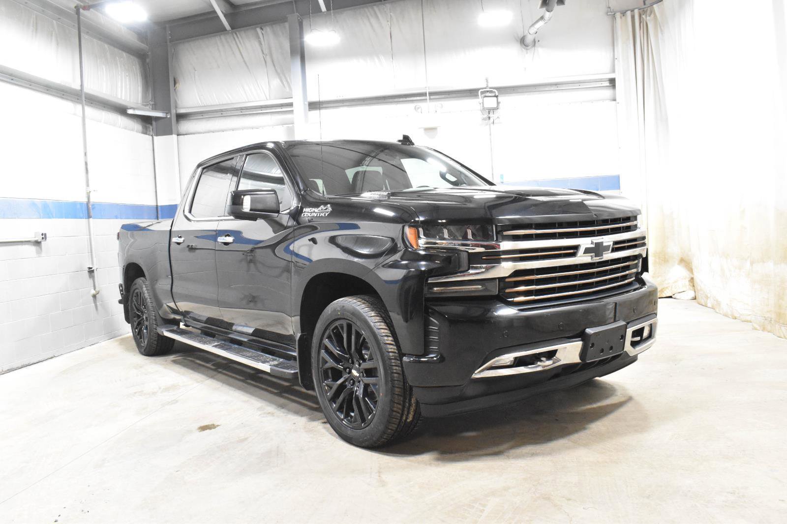 Used 2020 Chevrolet Silverado 1500 High Country image 31