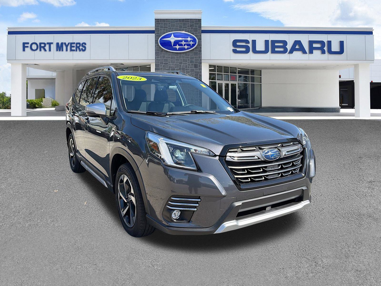 Used 2023 Subaru Forester Touring AWD/4WD image 1