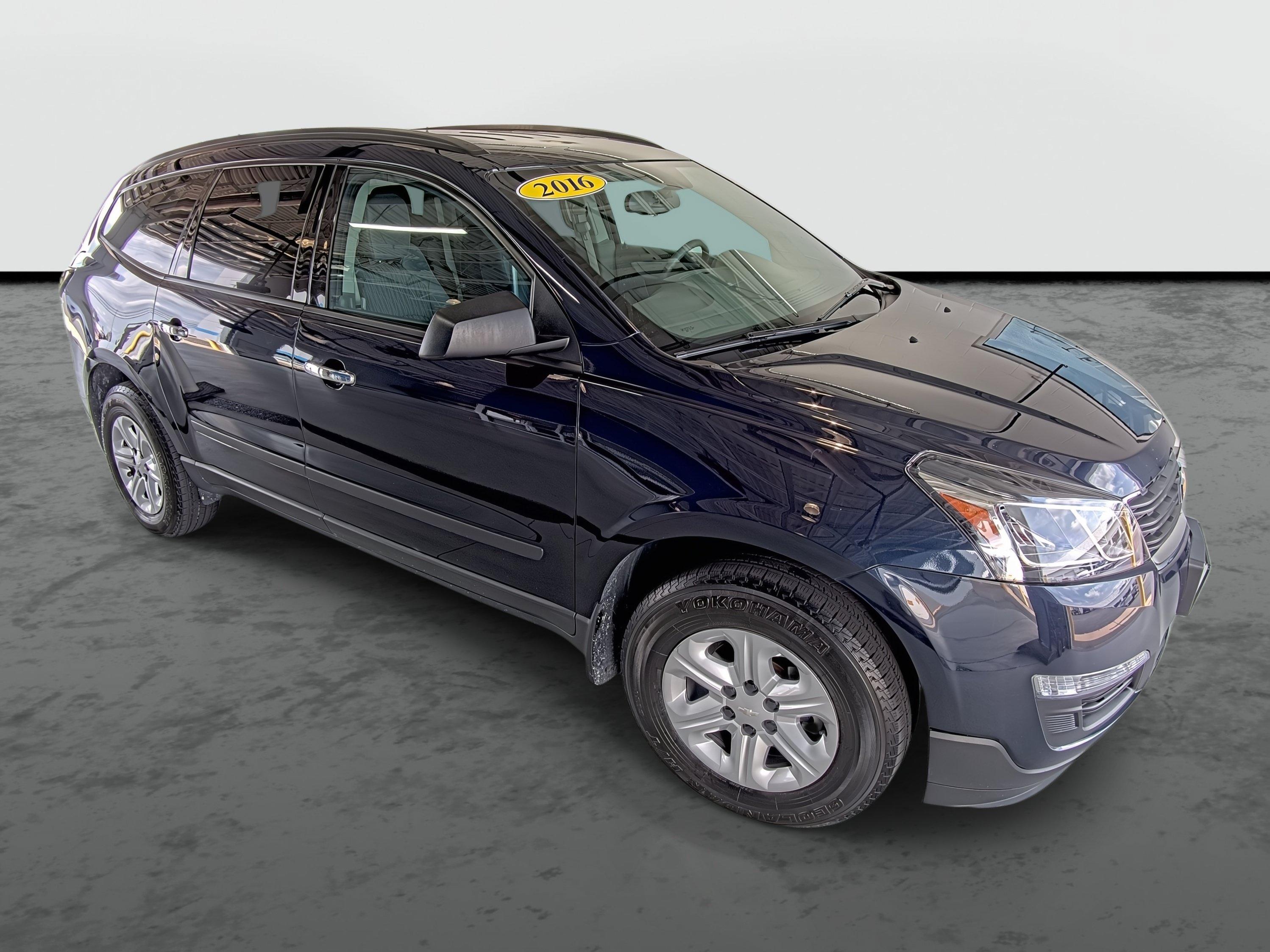 Used 2016 Chevrolet Traverse LS FWD image 4
