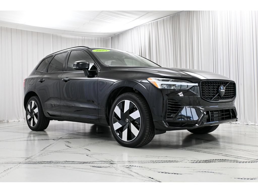 Used 2025 Volvo XC60 T8 Plus w/ Protection Package Premier AWD/4WD image 2