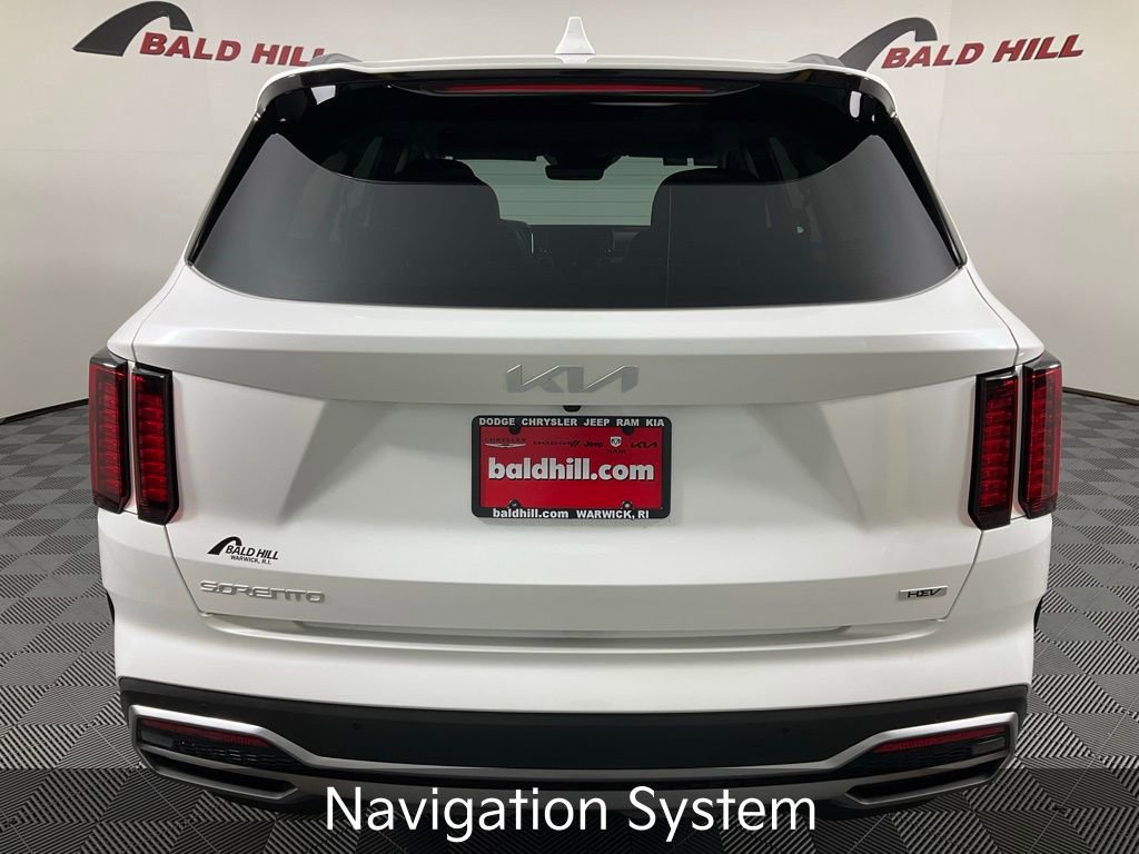 Certified 2023 Kia Sorento EX image 6
