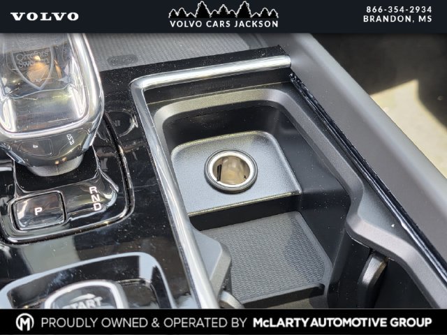New 2026 Volvo XC60 B5 Plus w/ Protection Package Premier AWD/4WD image 21
