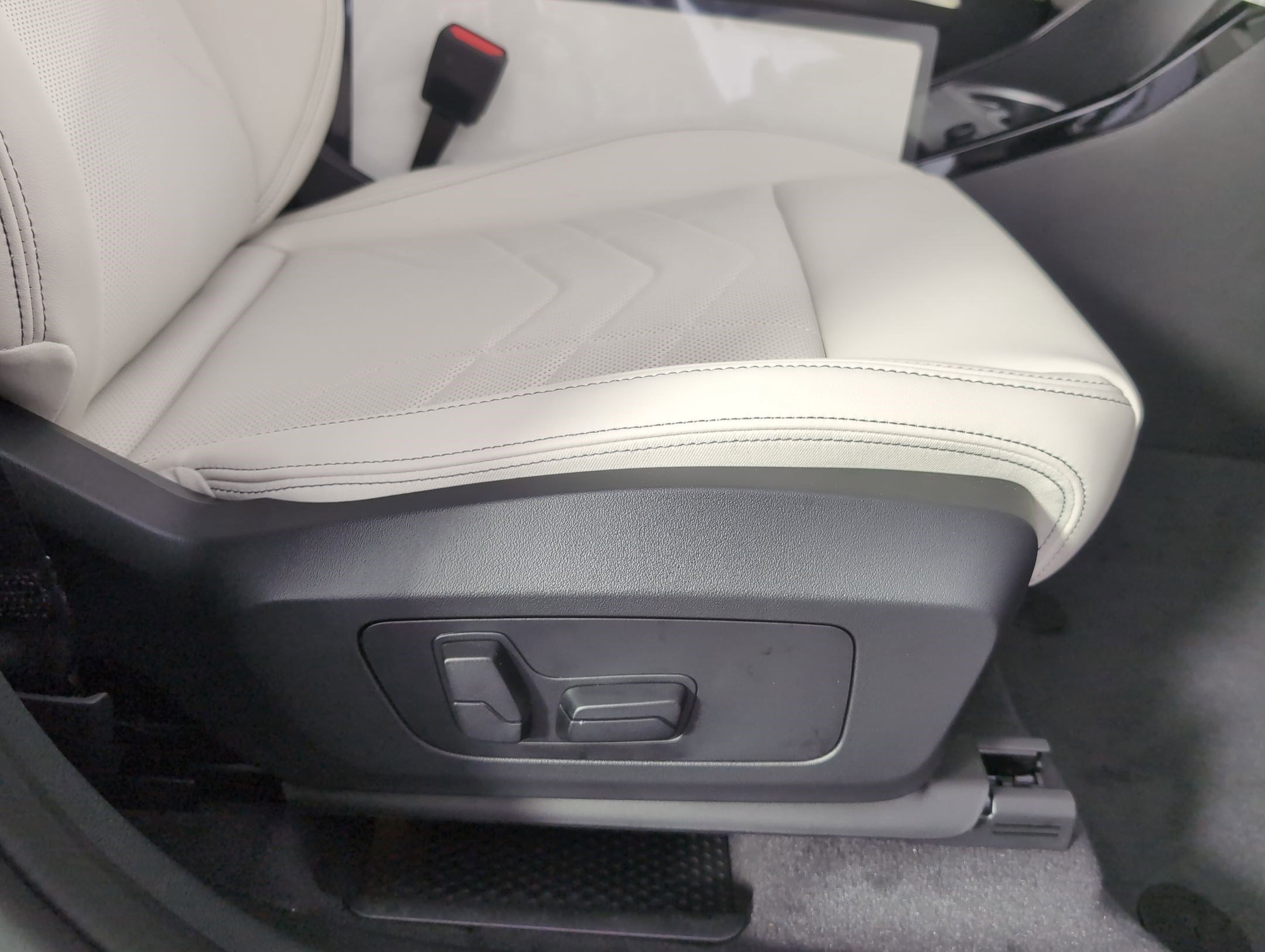 Used 2026 BMW X1 xDrive28i w/ Technology Package image 32