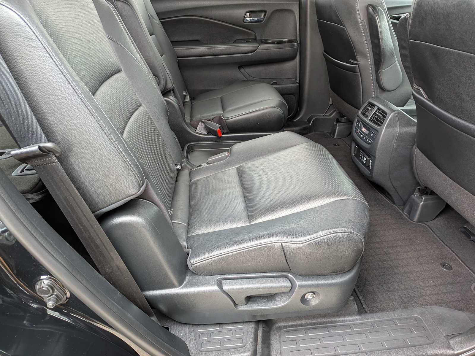 Used 2021 Honda Pilot Elite image 18