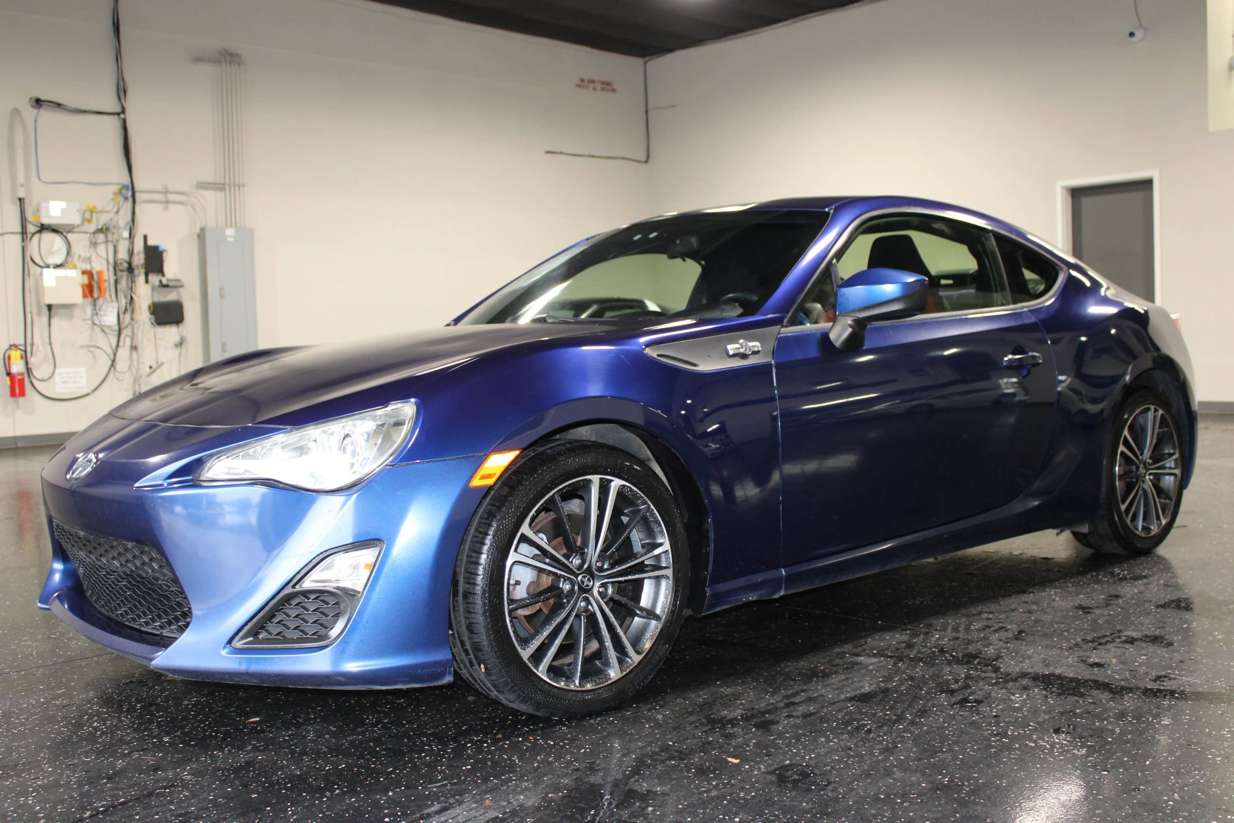 Used 2015 Scion FR-S RWD image 8