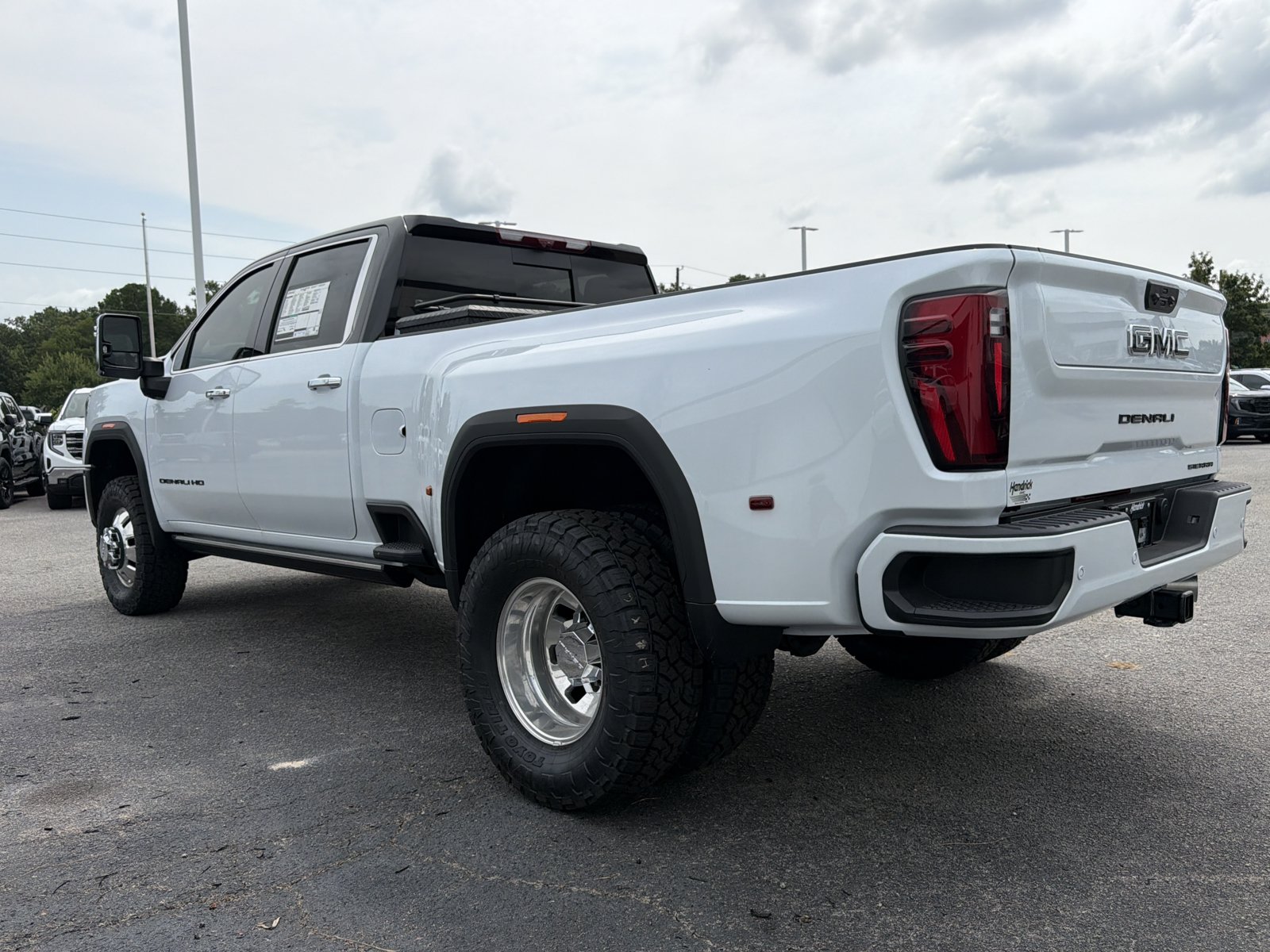 New 2026 GMC Sierra 3500 Denali Ultimate AWD/4WD image 10