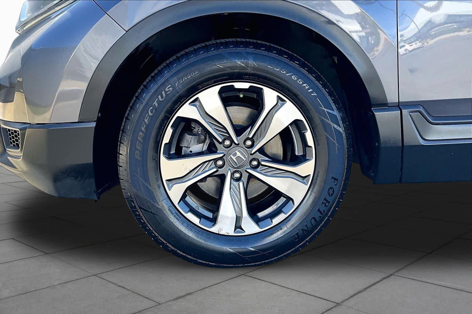 Used 2018 Honda CR-V LX image 10