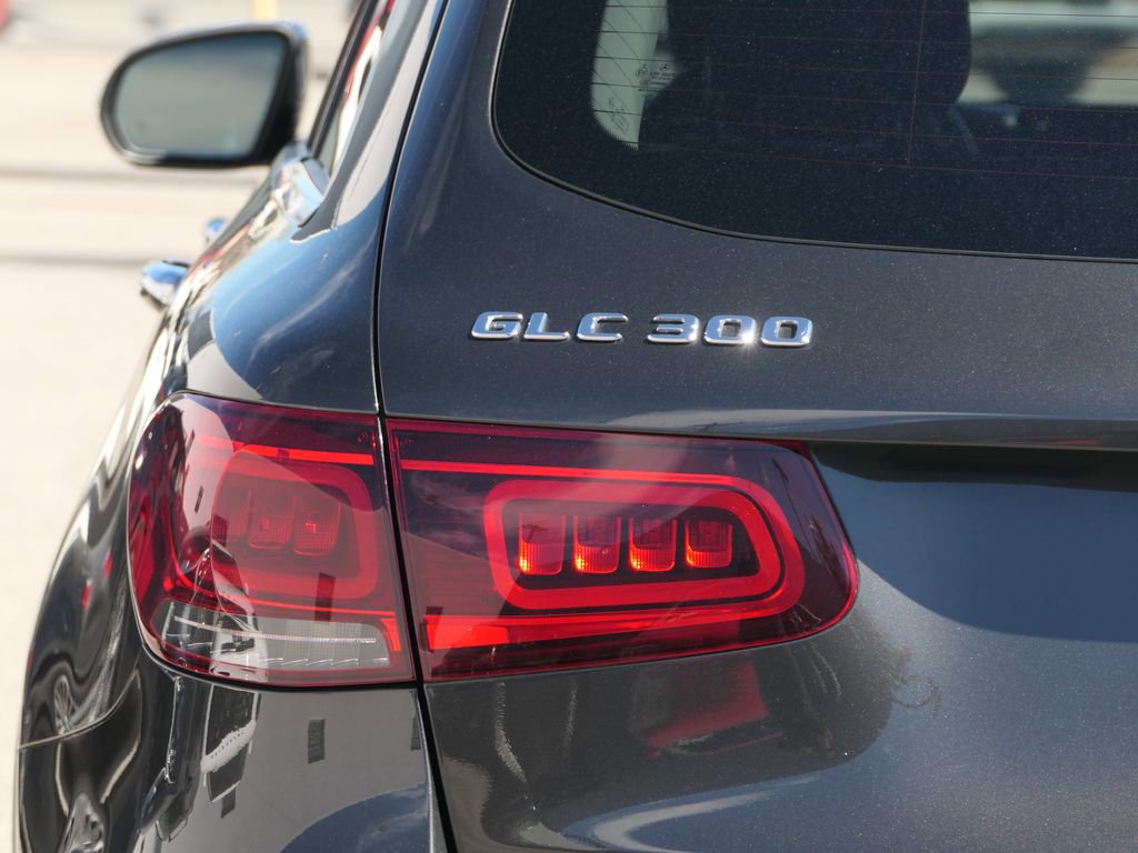 Used 2022 Mercedes-Benz GLC 300 image 6