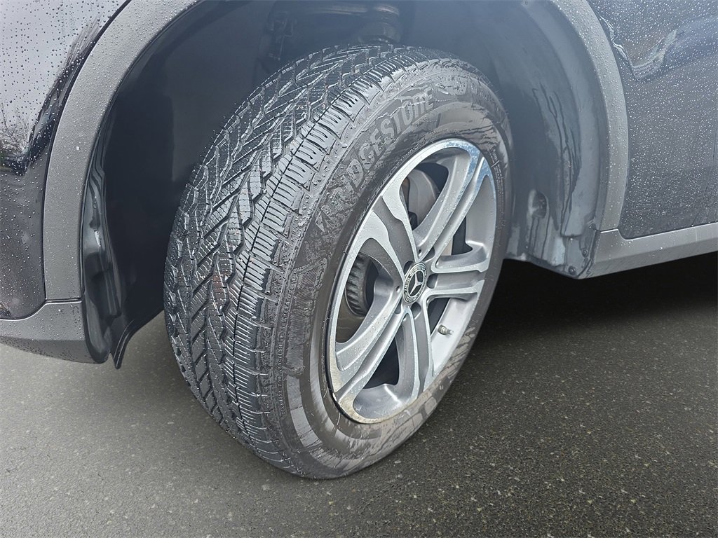 Used 2019 Mercedes-Benz GLC 300 4MATIC image 38