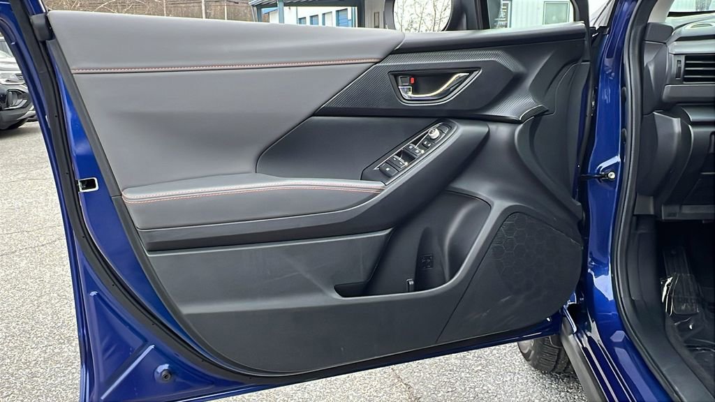 Certified 2025 Subaru Crosstrek 2.5i Limited w/ Crosstrek Mirror Package image 16