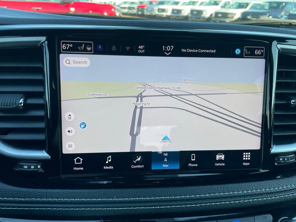 Used 2025 Chrysler Pacifica Limited image 17