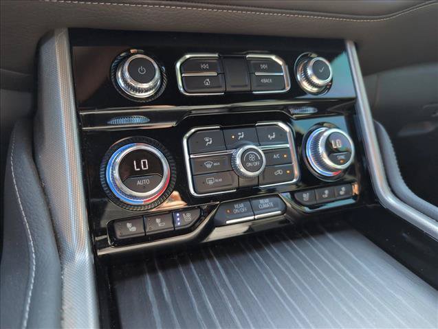Used 2021 GMC Yukon XL Denali AWD/4WD image 20