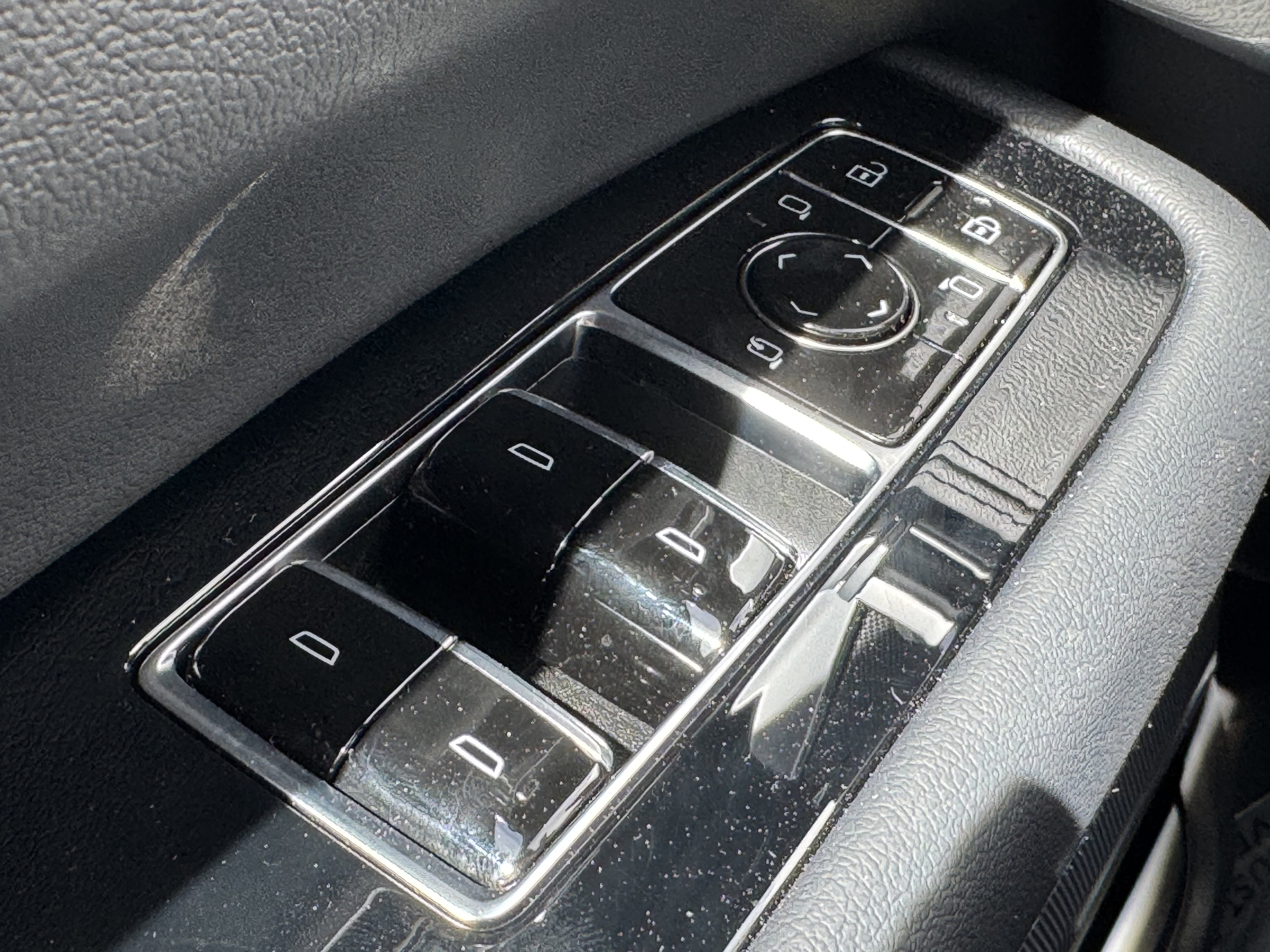 New 2025 Cadillac Escalade IQ Sport 1 w/ Smart Trailering package image 31