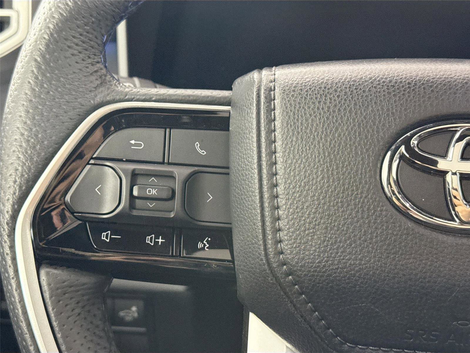 Certified 2024 Toyota Sequoia Platinum image 18